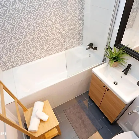 Chic Scandinavian Style Studio Apartamento