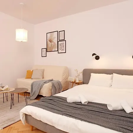 Apartment Chic Scandinavian Style Studio *