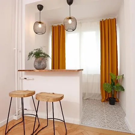 Chic Scandinavian Style Studio * Bükreş