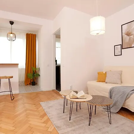 Chic Scandinavian Style Studio